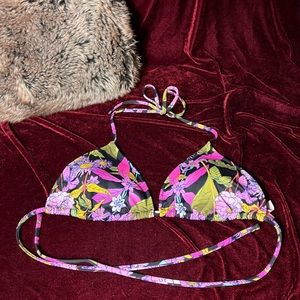 Victoria Secret bikini top size Large